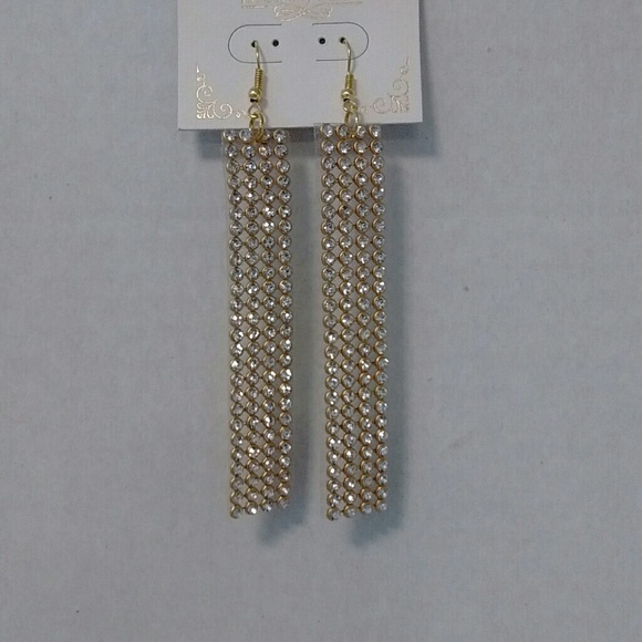 Jewelry - GORGEOUS BLINGY EARRINGS